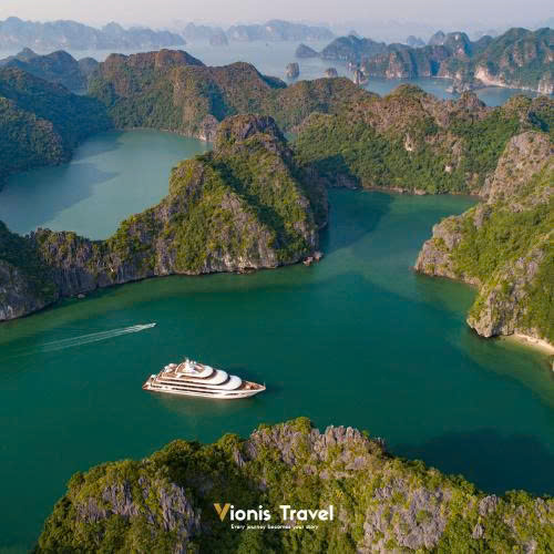Yacht Tour